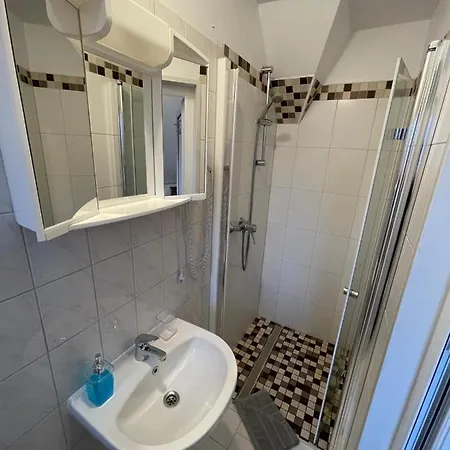 Motel Gaestehaus Zum Surgrund