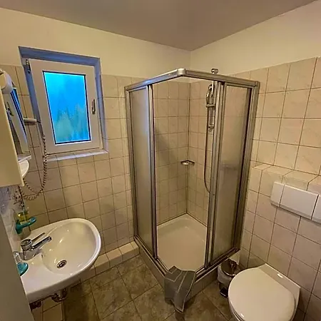 Motel Gaestehaus Zum Surgrund *